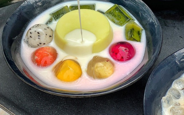 Chang Corner - Chè & Trà