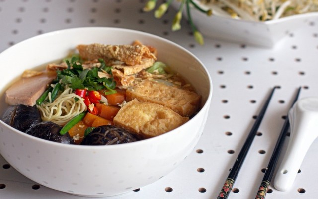 Quán Chay Liên Hồng - Bột Chiên & Nui Chiên