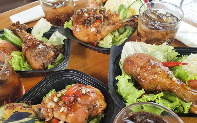 Bếp 253 - Cơm Gà Sốt Tiêu