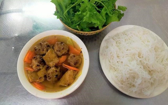 Đồng Đen - Bánh Cuốn, Bún Chả & Gà Tần