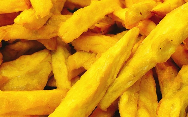 Yummy - Khoai Lang Lắc & Bánh Tráng Trộn Và Cuộn