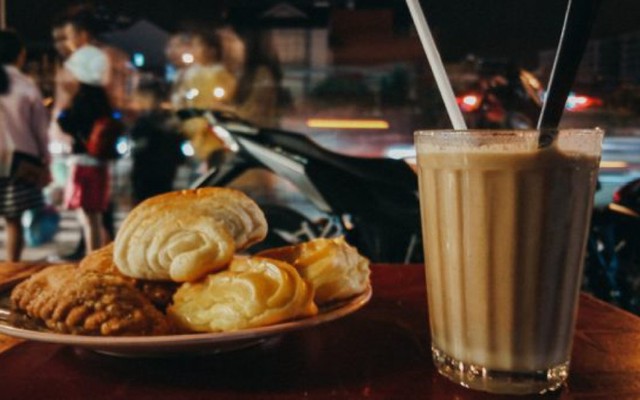 Sữa & Ăn Vặt Nâu Bé