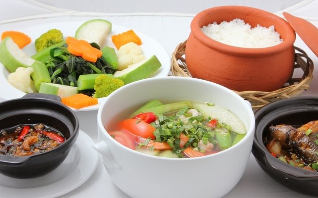 Quán Cơm Út Điểm