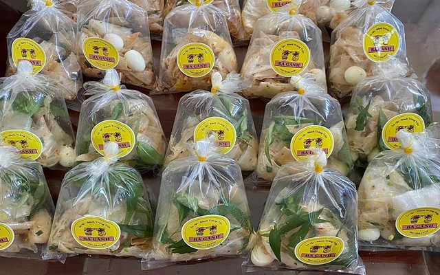 Bà Gánh - Gỏi Cuốn & Bánh Tráng Trộn Tỏi Ớt Mỡ Hành