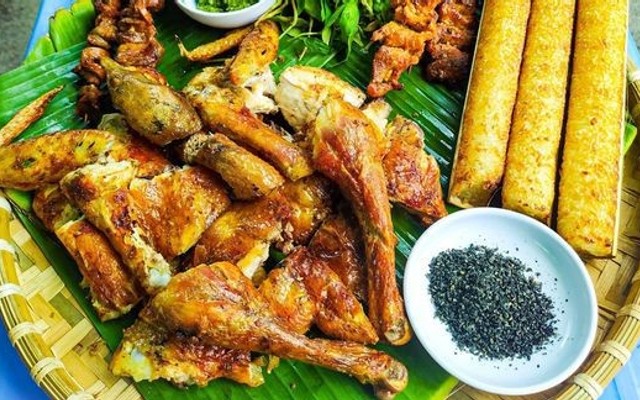 Gà Nướng Cơm Lam - Đinh Công Trứ