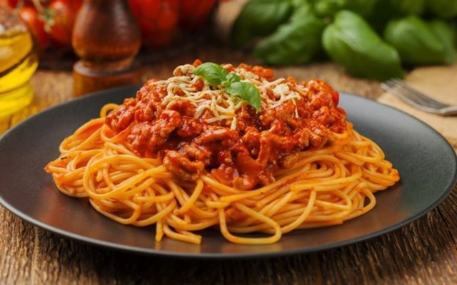 Cô Tư - Nui Sốt Bò Bằm, Mì Spaghetti & Cơm Chiên Bò Lúc Lắc - Chu Văn An