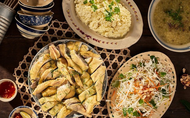 Gà Đồng - Cháo Gà & Gỏi Gà - Phan Văn Hân