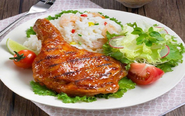 Bếp Kậu Út - Tiệm Cơm Gà - Cách Mạng Tháng Tám