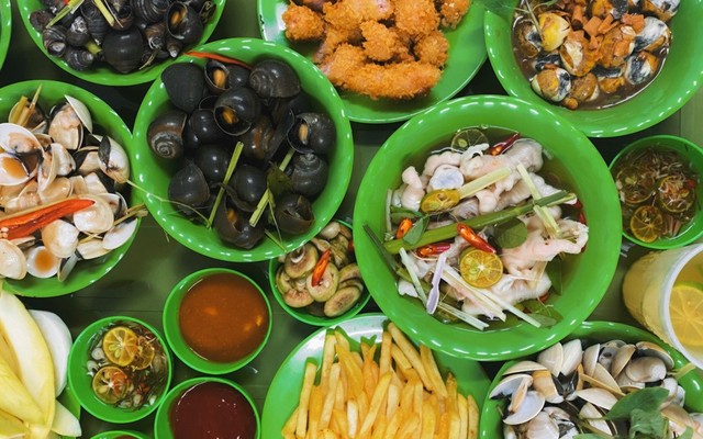 Lặt Vặt Quán - Ốc & Đồ Ăn Vặt - Đê La Thành