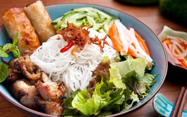 Bún Thịt Nướng Cô Tư