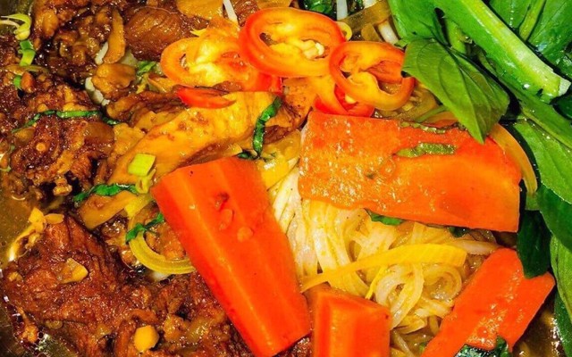 Hủ Tiếu Bò Kho Thư - Cô Giang