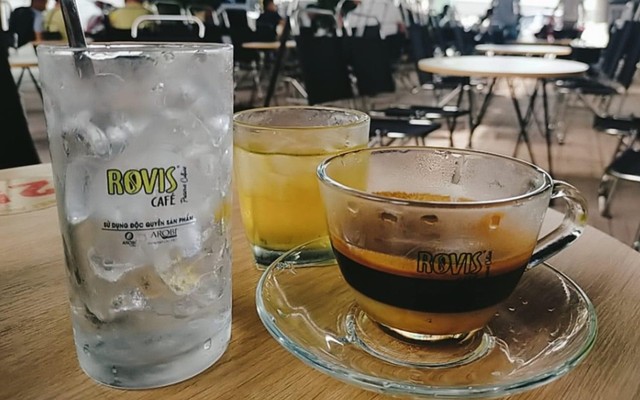 Rovis - Coffee & Tea - Nguyễn Phúc Chu