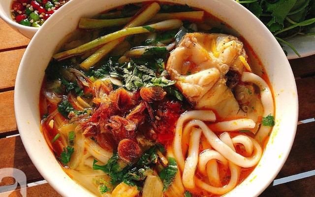 Hồng Ân - Bánh Mì Nem Nướng Lá Lốt - Tân Hương