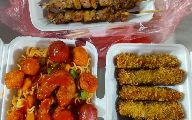 Tiệm Ăn Vặt Đốn Tim