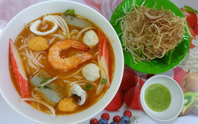 Hùng Nhung - Bún Thái & Lẩu Thái