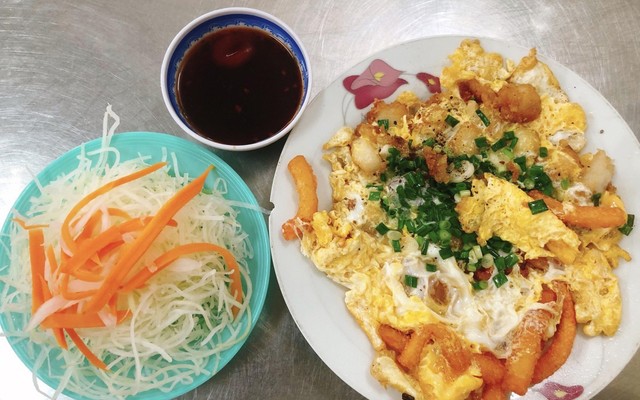 Ngọc Trâm - Bột Chiên, Cơm Gà & Nui Xào Bò