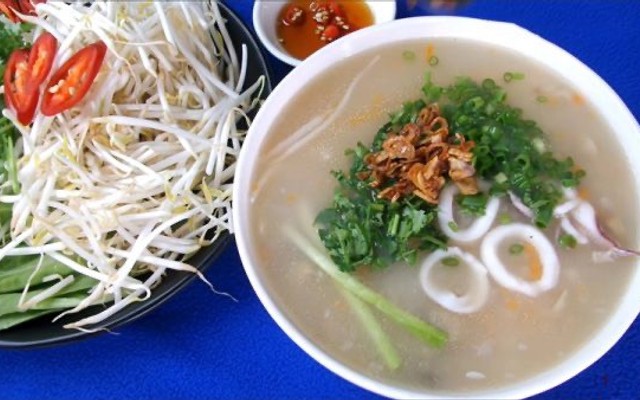 CHÁO MỰC MANCHESTER - TÔN THẤT THUYẾT