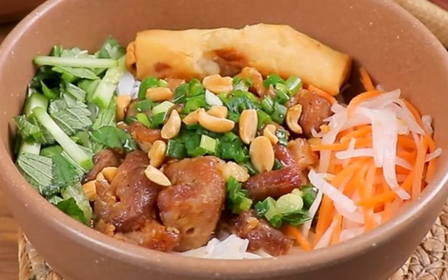 Bún Thịt Nướng - Bánh Hỏi Thịt Nướng Cherry