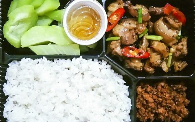 Bếp Nhà Tấm - Cơm Văn Phòng - Thiên Lôi