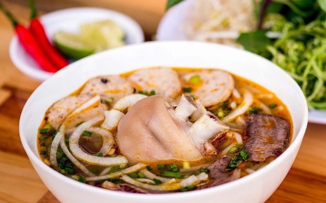 MÌ QUẢNG, BÚN BÒ, BÚN GIÒ & BÚN SƯỜN BÒ - HƯƠNG LỘ 2