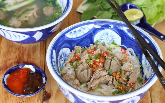 Quán Ngon - Phở Khô Gia Lai, Bánh Canh & Cơm Gà