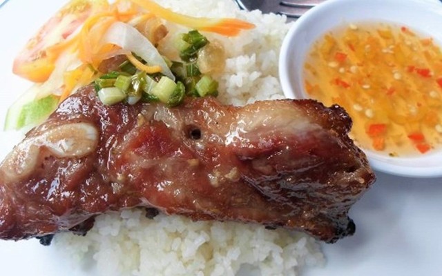 Cơm Tấm Sườn Cọng Cô Ba Mon