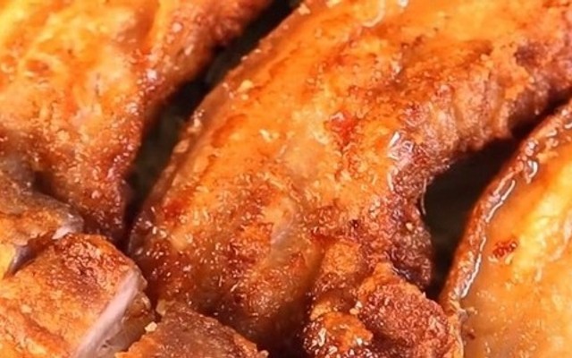 Gà Nướng Mắm Nhĩ Ngọc Lan