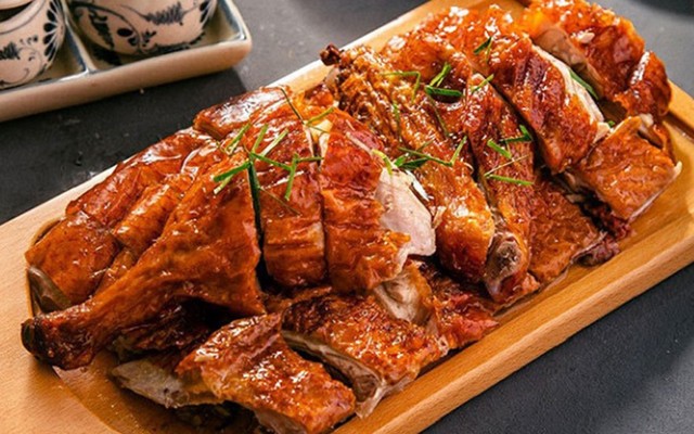 Vịt Tuấn Râu - Hoàng Quốc Việt