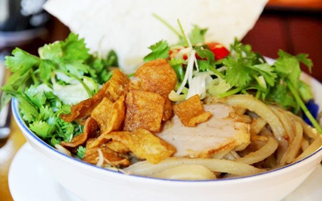 Ms Gái - Cao Lầu & Mì Quảng