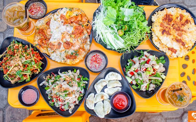 Mắt Hí - Bánh Ép Cầu Hai - 299 Hải Phòng