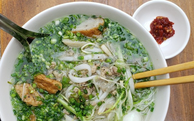 3 THƠM - Bánh Canh Chả Cá Quy Nhơn