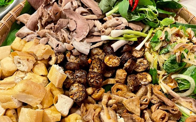 Cháo Lòng Cô Ty - Cháo Lòng, Lòng Dồi Hấp, Chiên - Nơ Trang Long