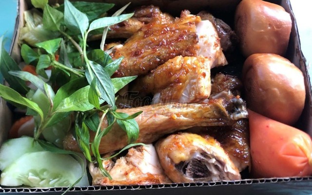 Gà Quay Bánh Bao Ánh Nguyệt - Nguyễn Ái Quốc