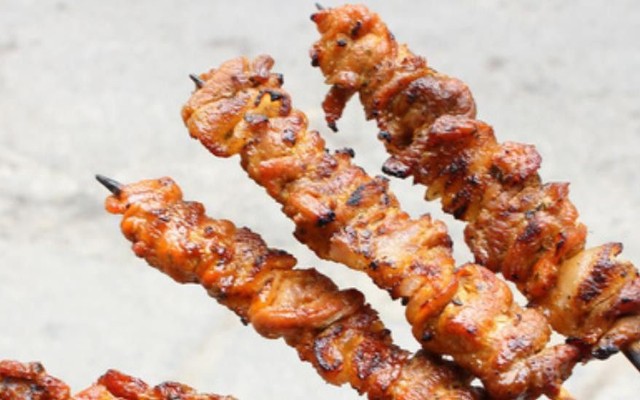 Cường Trà - Thịt Xiên Nướng - Long Biên