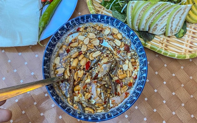 Gỏi Cá 10 Thập - Nguyễn Đình Tựu