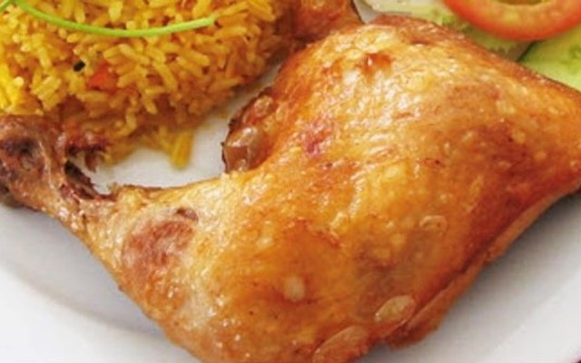 Cơm Gà Chiến Thắng