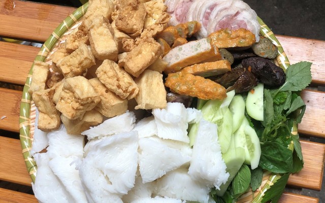 Cô Giang - Bún Đậu Mẹt - Đội Cấn