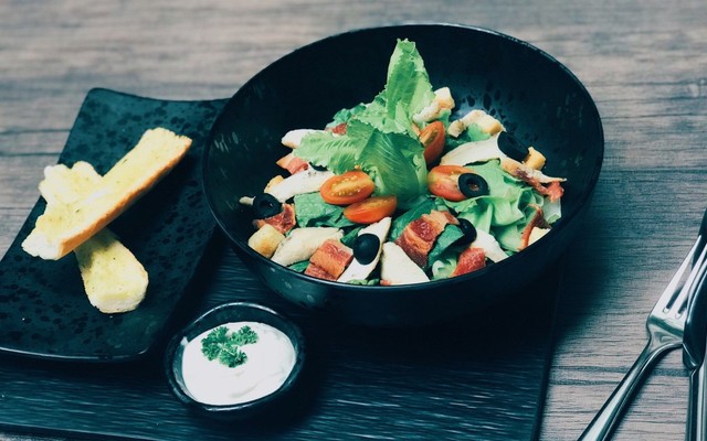 Nhà Hàng Central - Lê Thánh Tôn