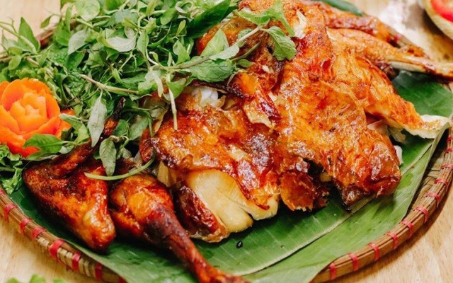 Gà Ta Nướng Lu Thằng Bờm