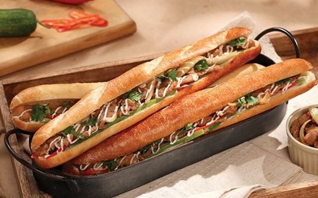 Bánh Mì Que Nướng Bơ - Trưng Nữ Vương