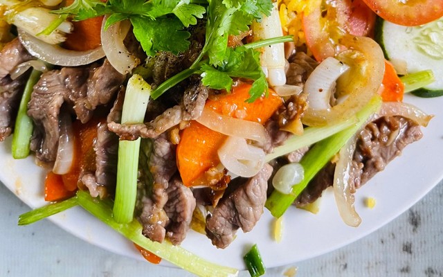 CHÚ ĐÔNG - CƠM - NUI - HỦ TIẾU XÀO - DƯƠNG BÁ TRẠC