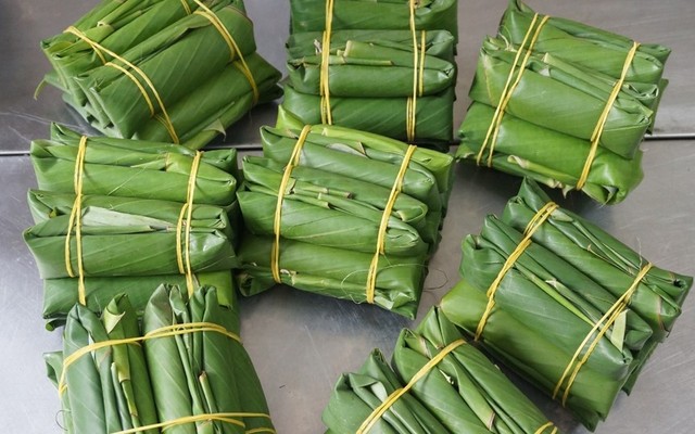 Luyến Vũ - Nem Chua và Giò Me