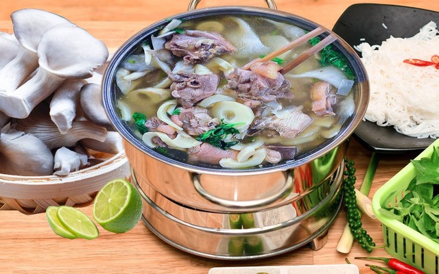 LẨU GÀ LÁ É - Đường Số 5