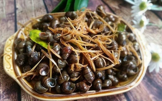 Quán 38 - Ốc Hút Xào Dừa & Trứng Lộn