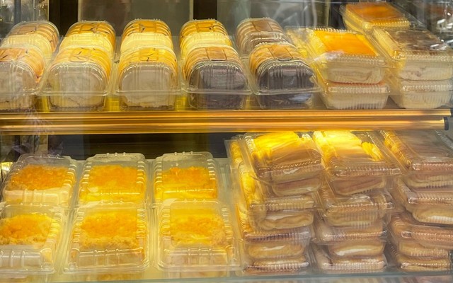 Tiệm Bánh Bích Quân - Bánh Bông Lan & Bánh Su