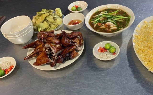Cơm Gà Trang Nhi - Tống Duy Tân