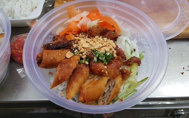 Bún Thịt Nướng Má Nghĩa - Nguyễn Kim