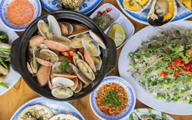 Bún Bò Huế & Bánh Canh Cua Bin Boa