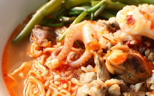 QUÁN CHÚ DANH - MÌ ỐC HẾN & BÚN THÁI