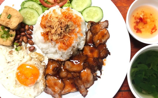 Ẩm Thực 182 - Cơm Văn Phòng, Bún, Miến Ngan